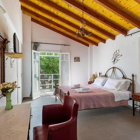 Skopelos Amigdalia Cottage Exteriör bild