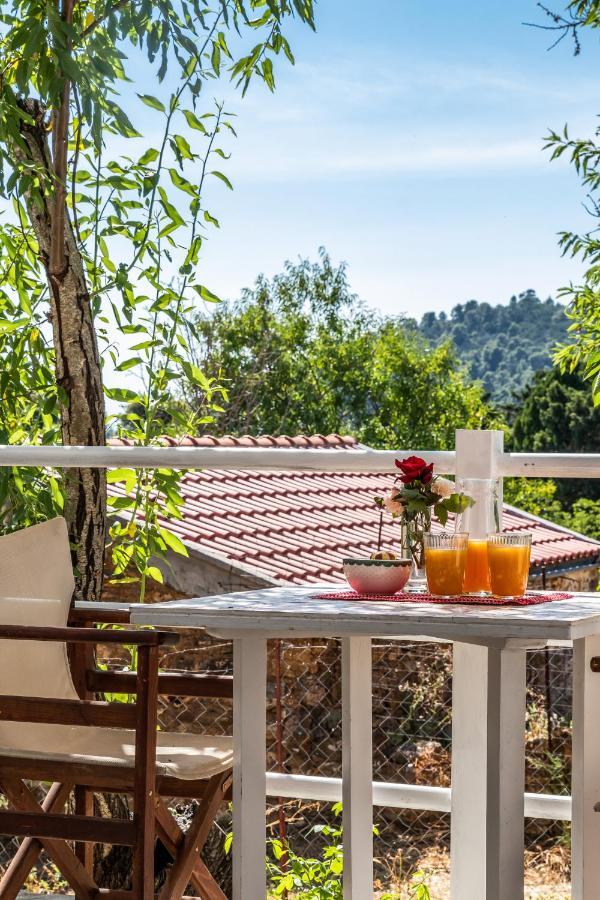 Skopelos Amigdalia Cottage Exteriör bild